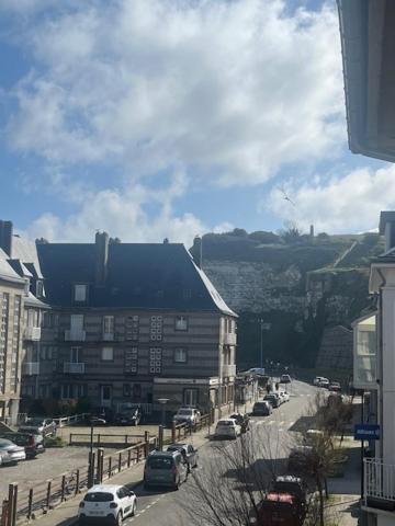 Appartement Meuble En Plein Coeur De St Valery En Caux Saint-Valery-en-Caux Eksteriør billede